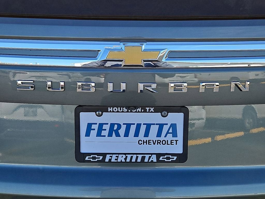 2024 Chevrolet Suburban LT