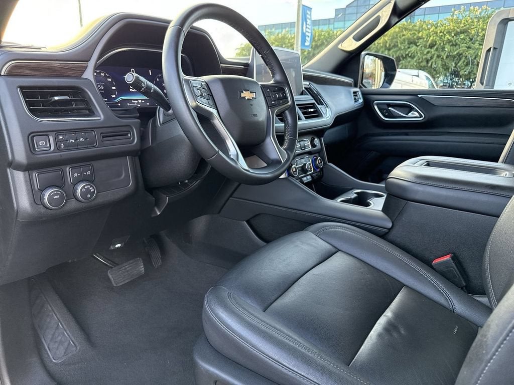 2023 Chevrolet Suburban LT
