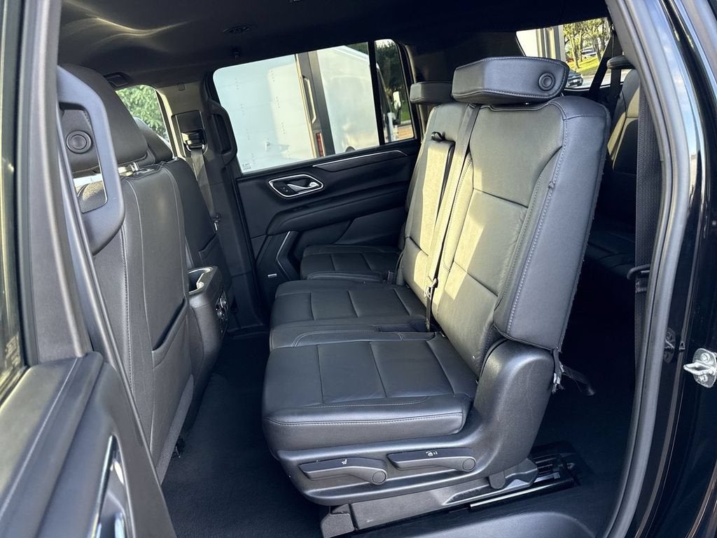 2023 Chevrolet Suburban LT