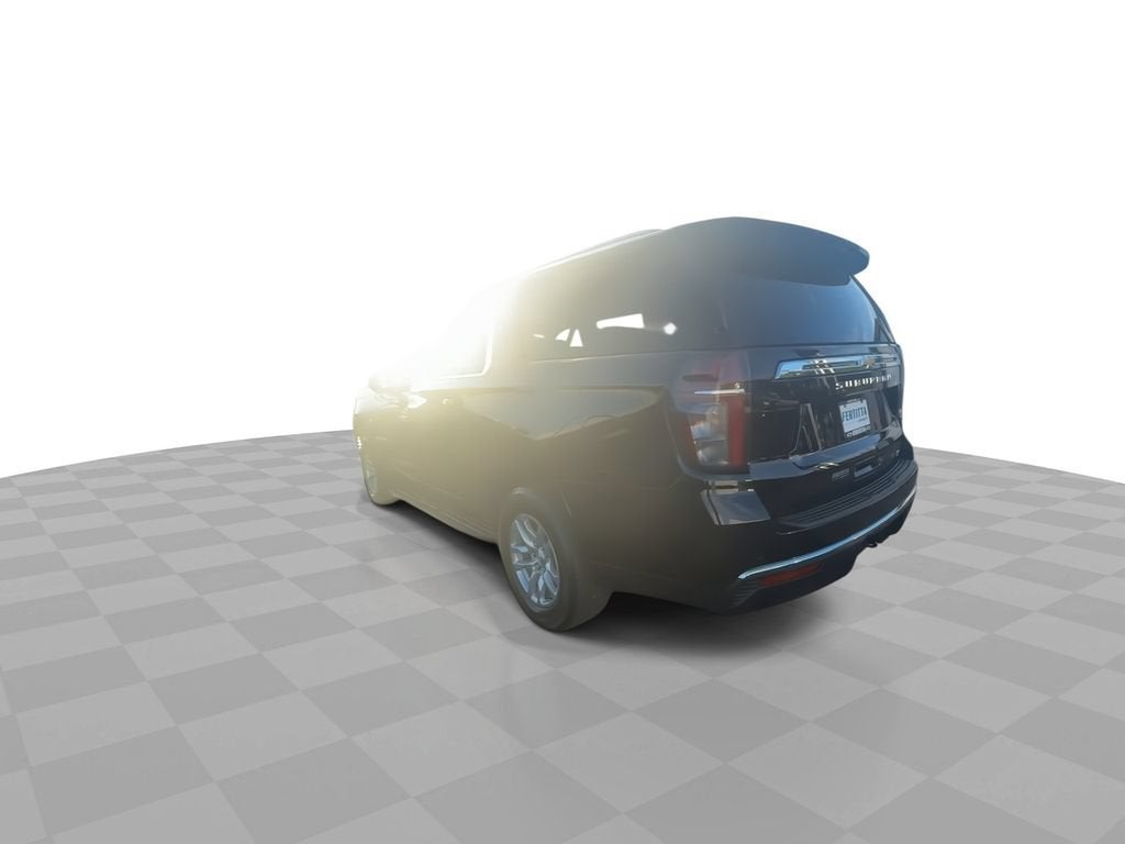 2023 Chevrolet Suburban LT