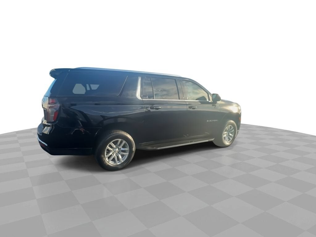 2023 Chevrolet Suburban LT