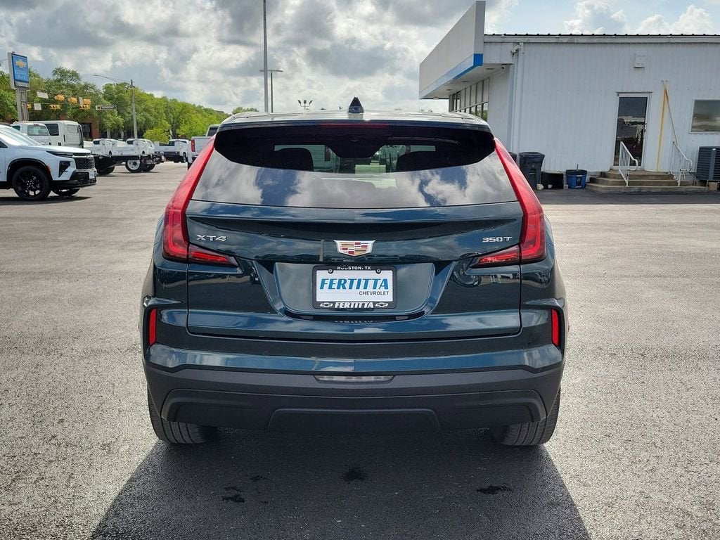 2024 Cadillac XT4 Luxury