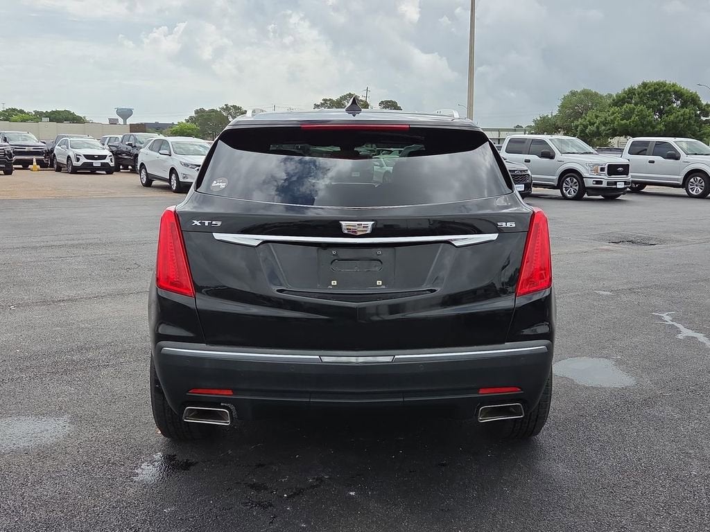 2017 Cadillac XT5 Luxury FWD