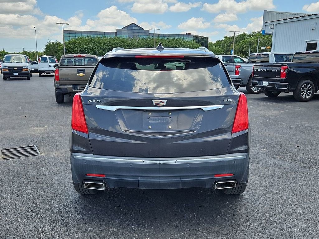 2017 Cadillac XT5 Luxury FWD