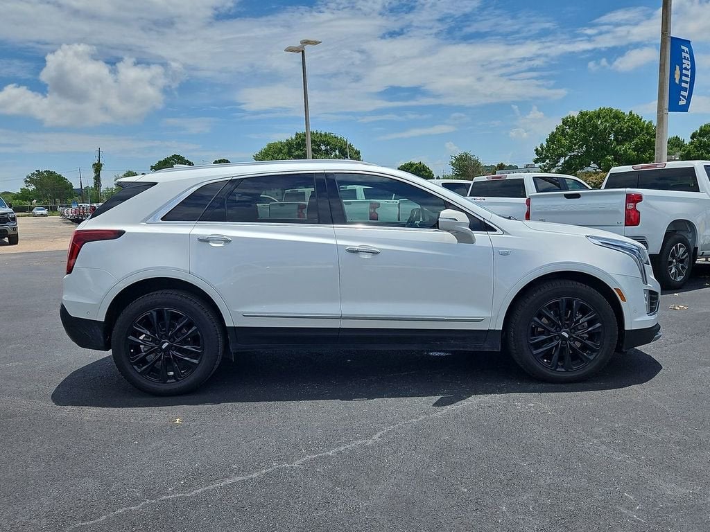 2022 Cadillac XT5 Premium Luxury