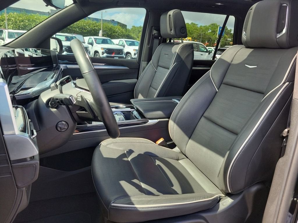 2025 Cadillac Escalade Sport