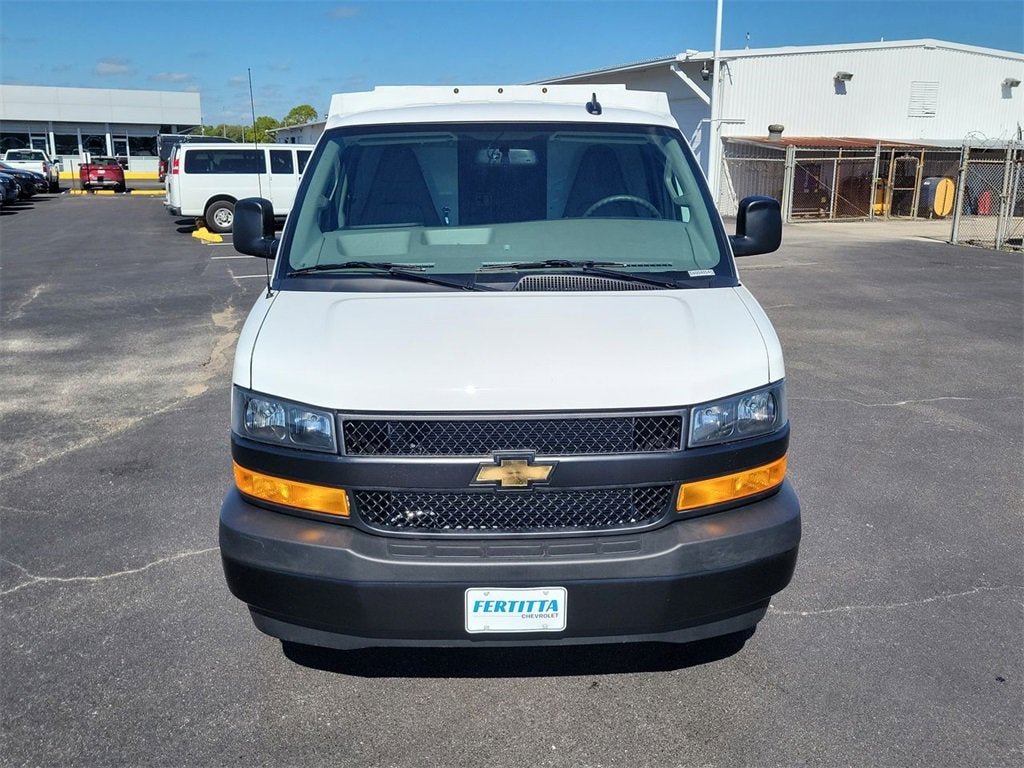 2025 Chevrolet Express Cutaway 3500 1WT