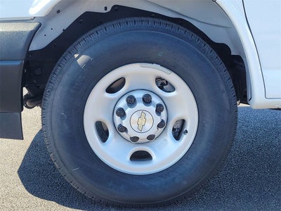 2025 Chevrolet Express Cutaway 3500 1WT