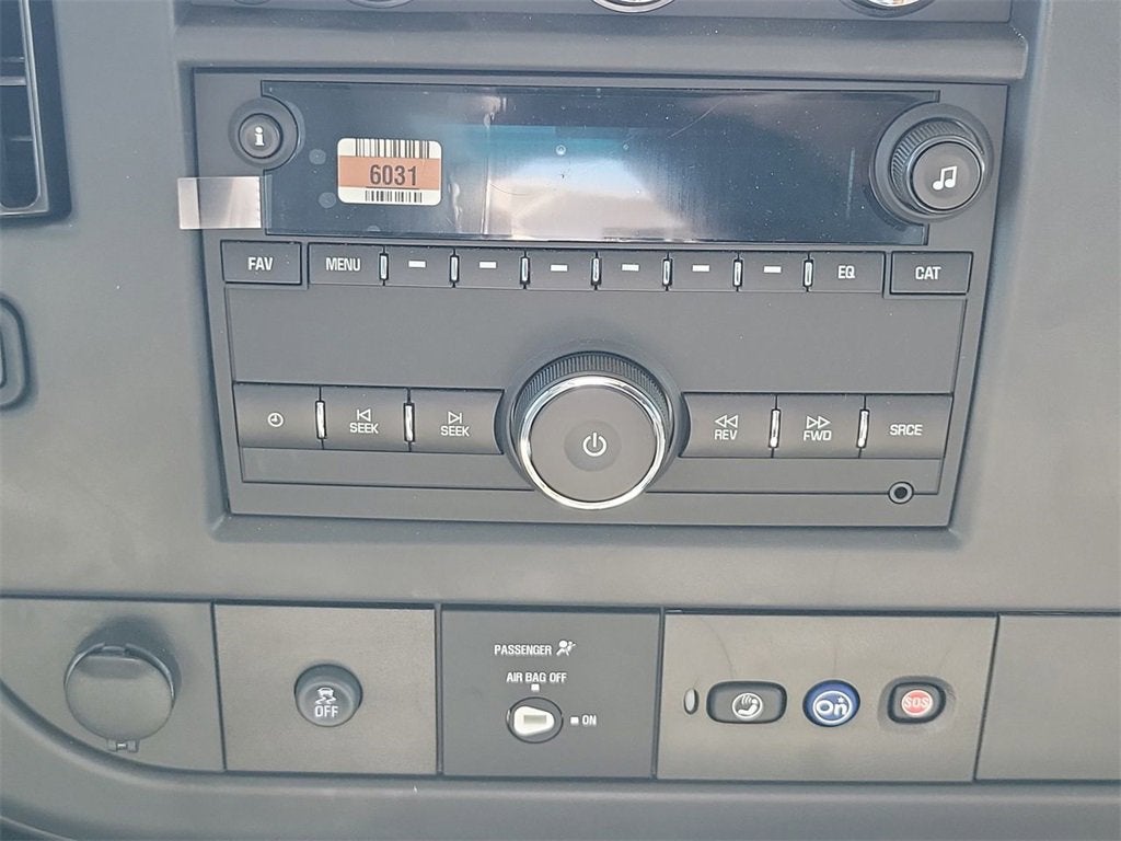 2025 Chevrolet Express Cutaway 3500 1WT