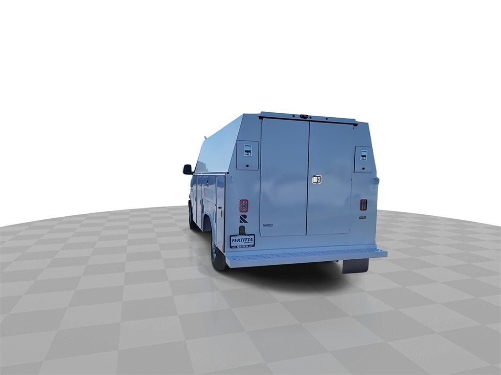 2025 Chevrolet Express Cutaway 3500 1WT