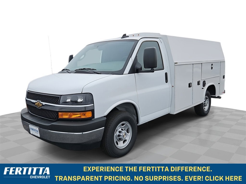 2025 Chevrolet Express Cutaway 3500 1WT