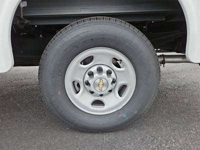 2025 Chevrolet Express Cutaway 3500 1WT