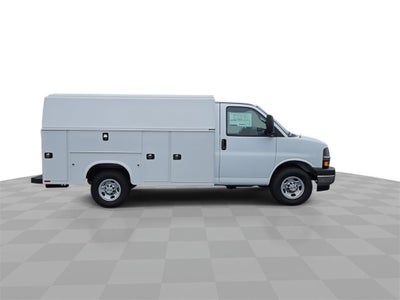 2025 Chevrolet Express Cutaway 3500 1WT