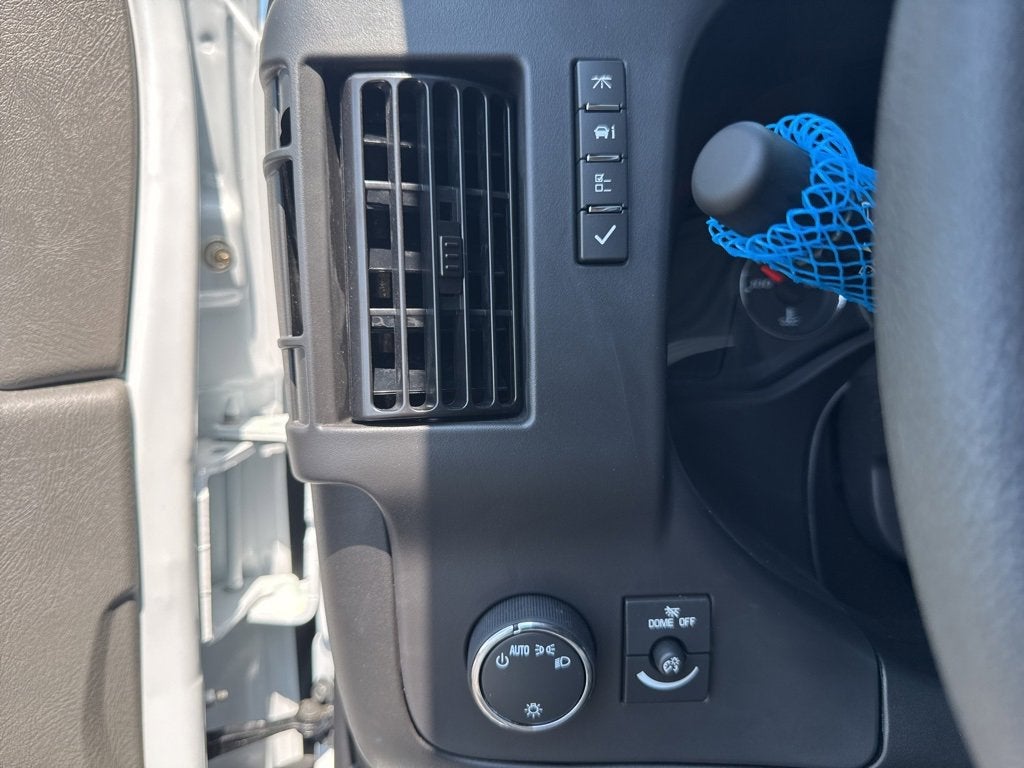 2025 Chevrolet Express Cutaway 3500 1WT