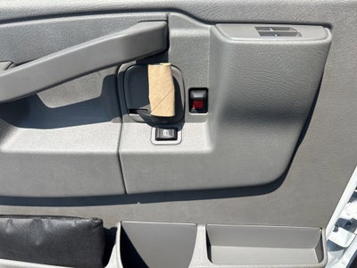 2025 Chevrolet Express Cutaway 3500 1WT