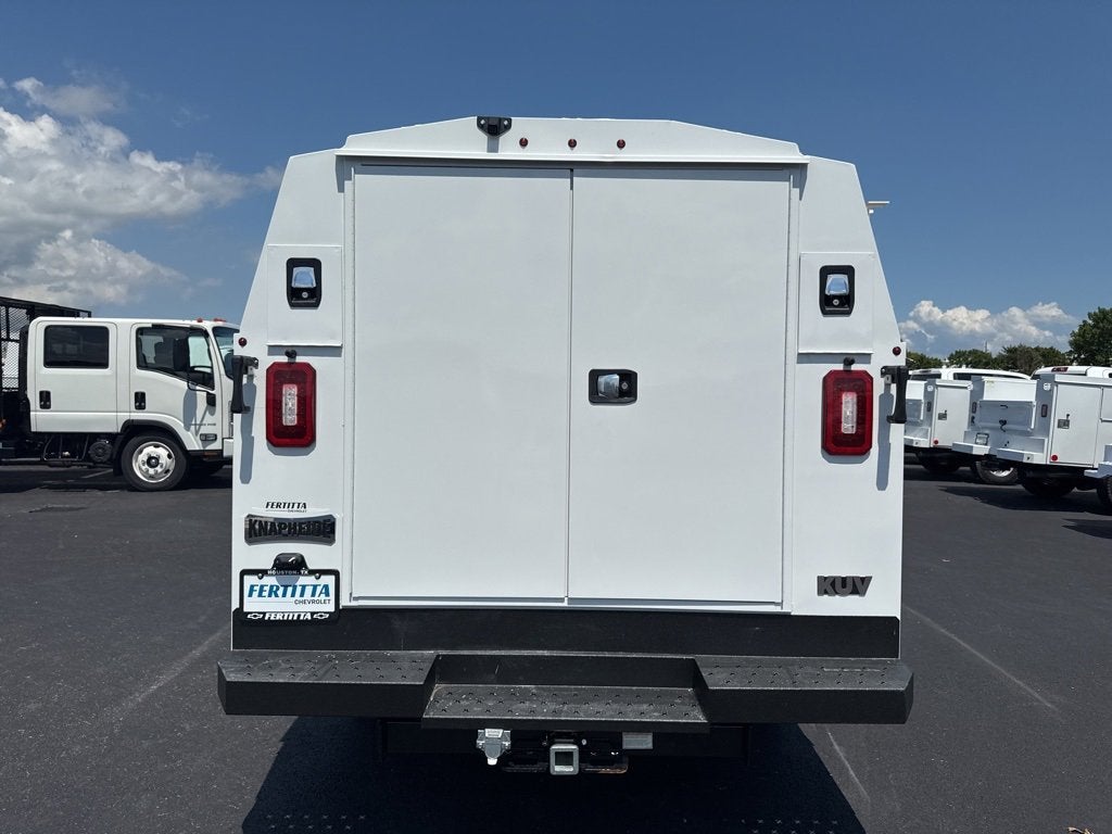 2025 Chevrolet Express Cutaway 3500 1WT