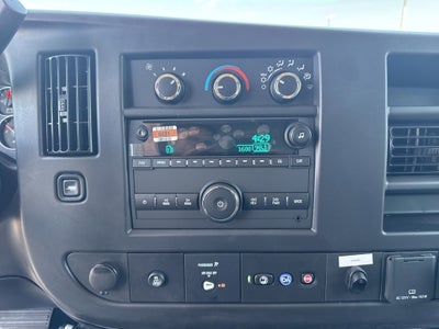 2025 Chevrolet Express Cutaway 3500 1WT