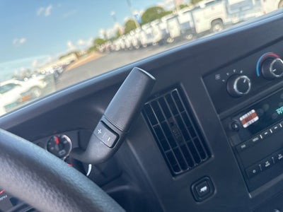 2025 Chevrolet Express Cutaway 3500 1WT