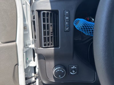 2025 Chevrolet Express Cutaway 3500 1WT