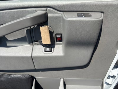 2025 Chevrolet Express Cutaway 3500 1WT