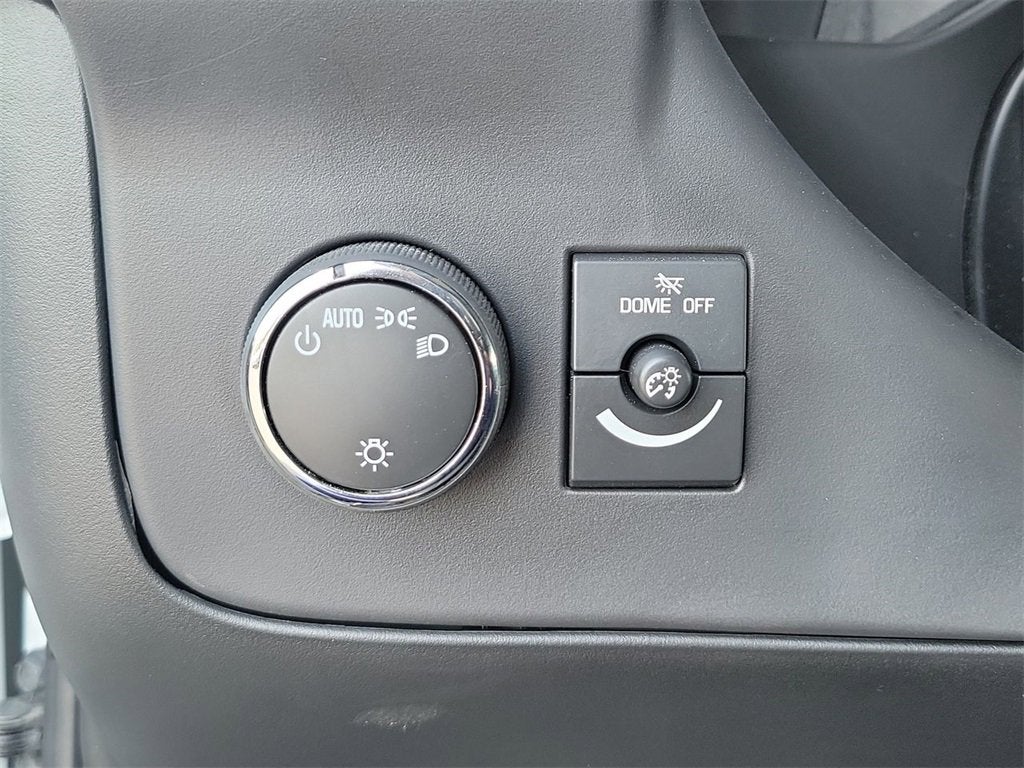 2025 Chevrolet Express Cutaway 3500 1WT