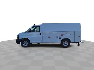 2025 Chevrolet Express Cutaway 3500 1WT