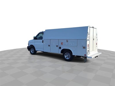 2025 Chevrolet Express Cutaway 3500 1WT