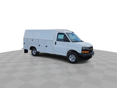2025 Chevrolet Express Cutaway 3500 1WT