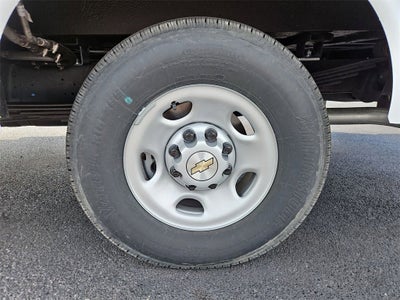 2025 Chevrolet Express Cutaway 3500 1WT