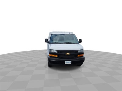 2025 Chevrolet Express Cutaway 3500 1WT