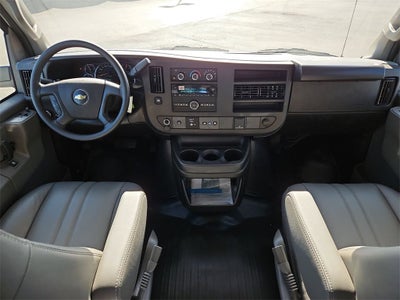 2025 Chevrolet Express Cutaway 3500 1WT