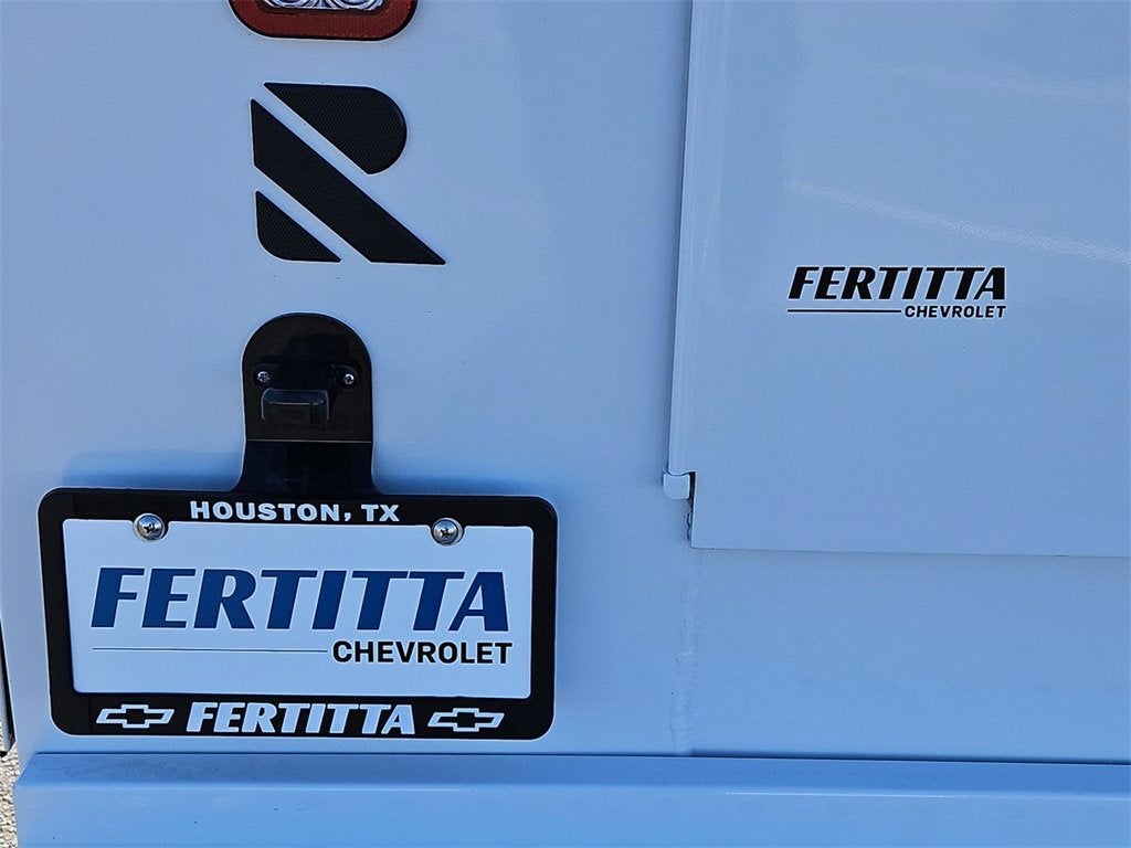 2025 Chevrolet Express Cutaway 3500 1WT