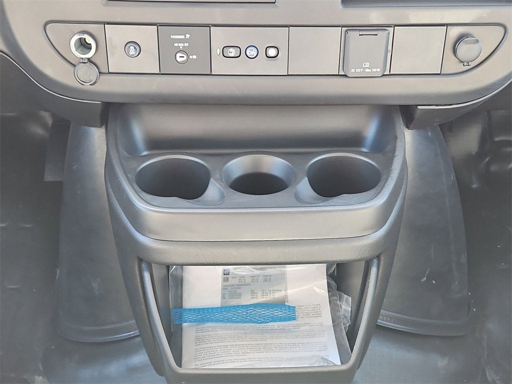 2025 Chevrolet Express Cutaway 3500 1WT