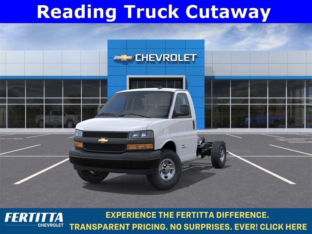 2025 Chevrolet Express Cutaway 3500 1WT