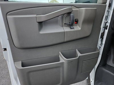 2025 Chevrolet Express Cutaway 3500 1WT