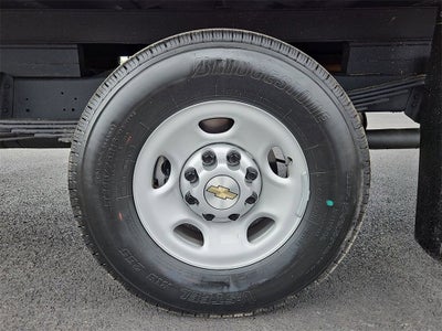 2025 Chevrolet Express Cutaway 3500 1WT