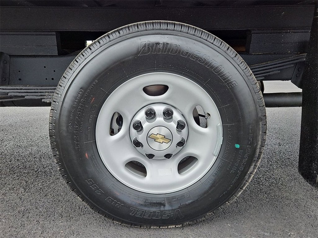 2025 Chevrolet Express Cutaway 3500 1WT