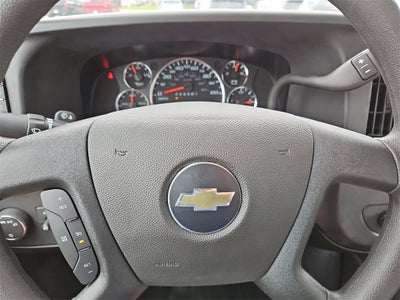 2025 Chevrolet Express Cutaway 3500 1WT