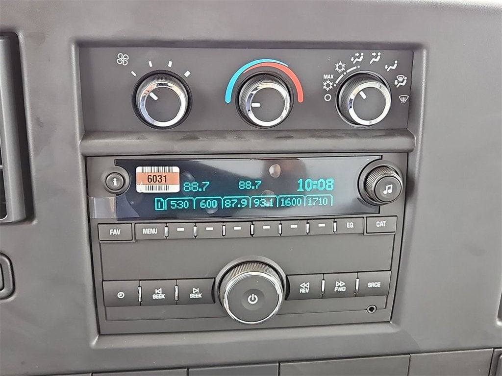 2025 Chevrolet Express Cutaway 3500 1WT