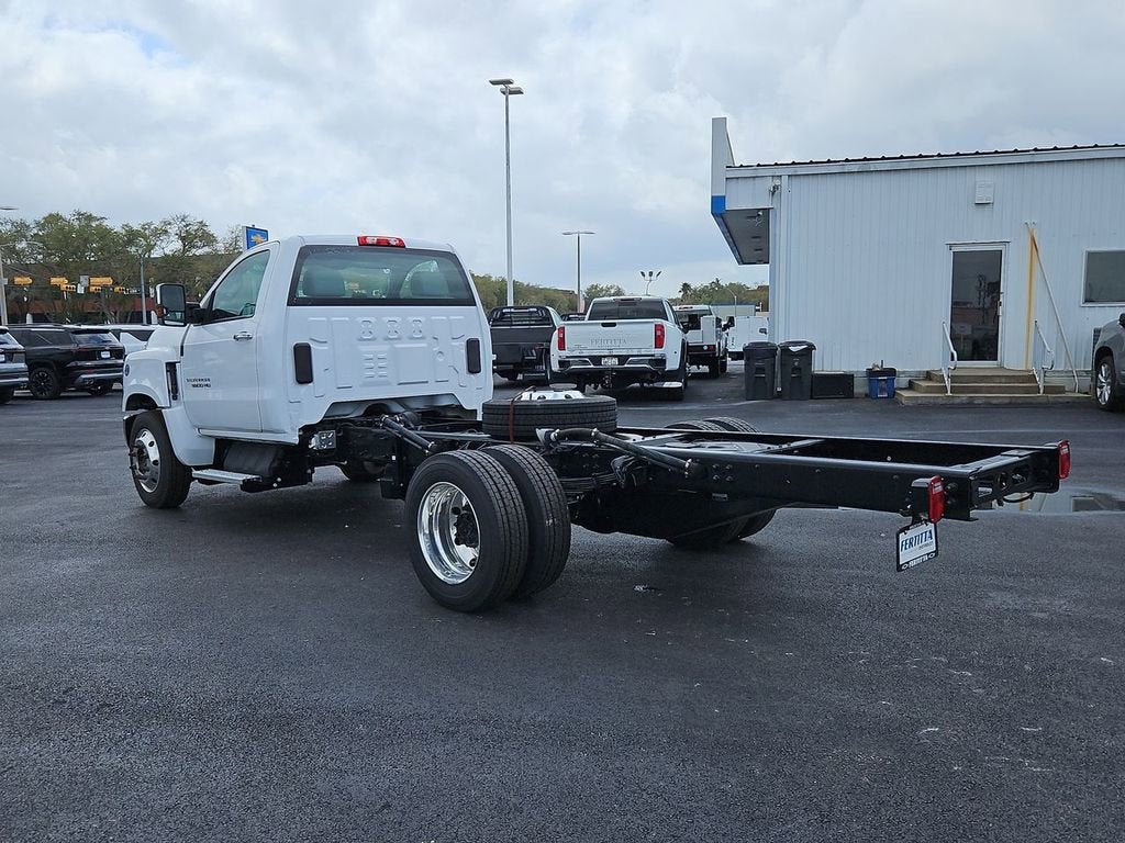2024 Chevrolet Silverado 5500 HD Work Truck