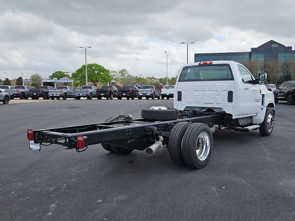 2024 Chevrolet Silverado 5500 HD Work Truck