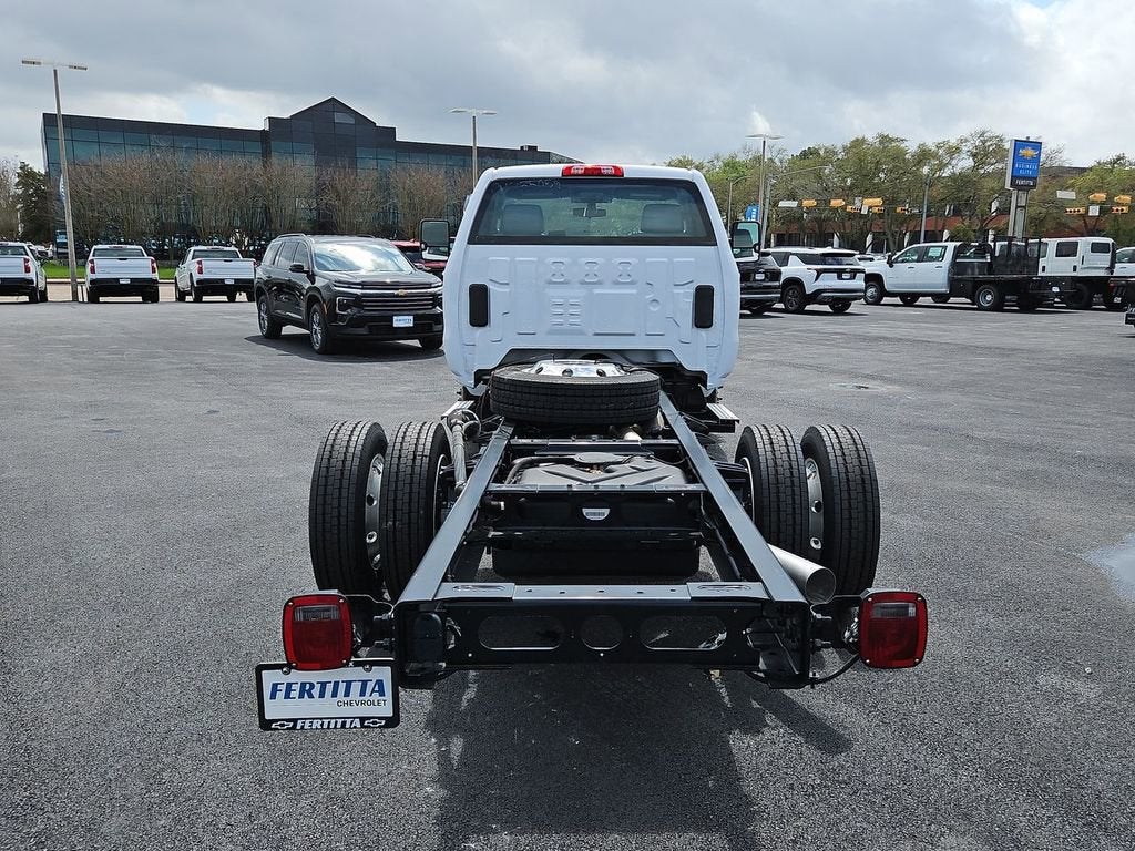 2024 Chevrolet Silverado 5500 HD Work Truck