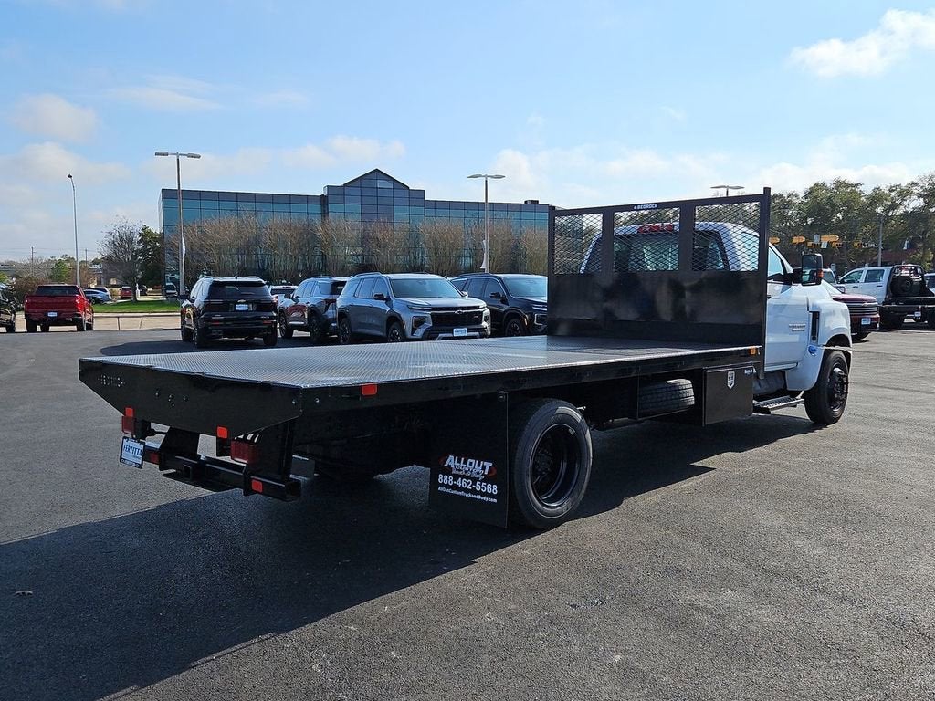 2024 Chevrolet Silverado 6500 HD Work Truck