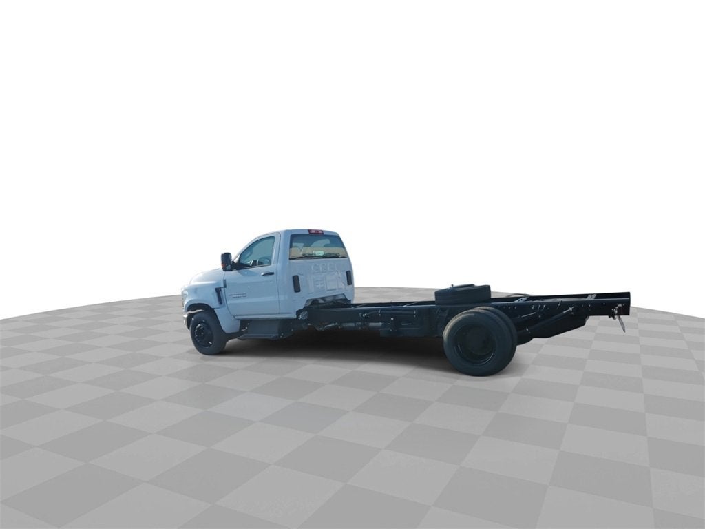 2024 Chevrolet Silverado 6500 HD Work Truck