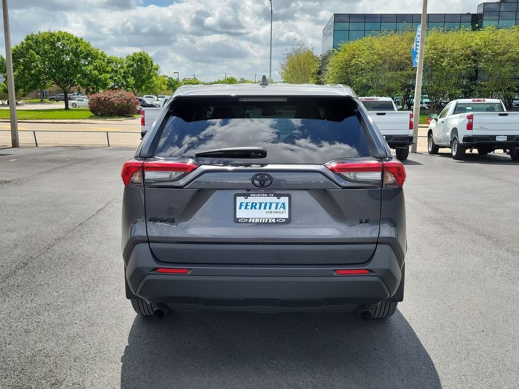 2023 Toyota RAV4 LE
