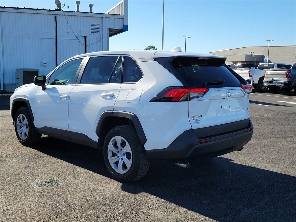 2024 Toyota RAV4 LE
