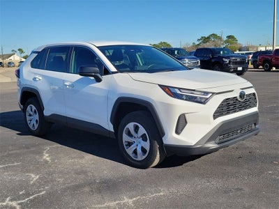 2024 Toyota RAV4 LE
