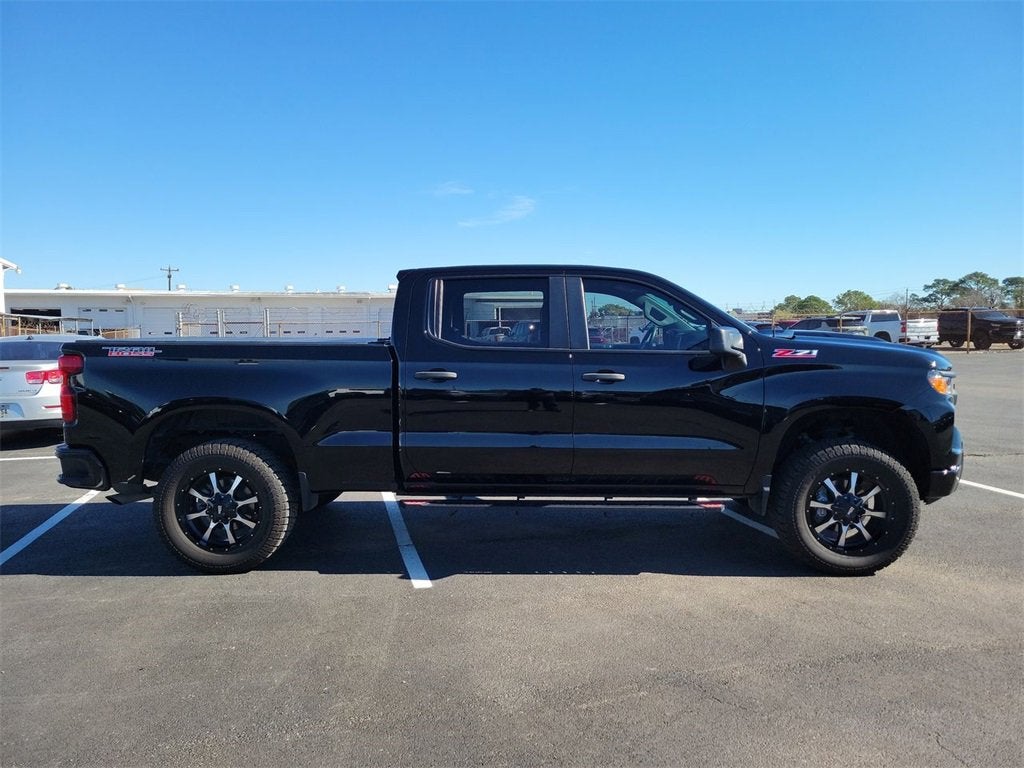 2024 Chevrolet Silverado 1500 Custom Trail Boss