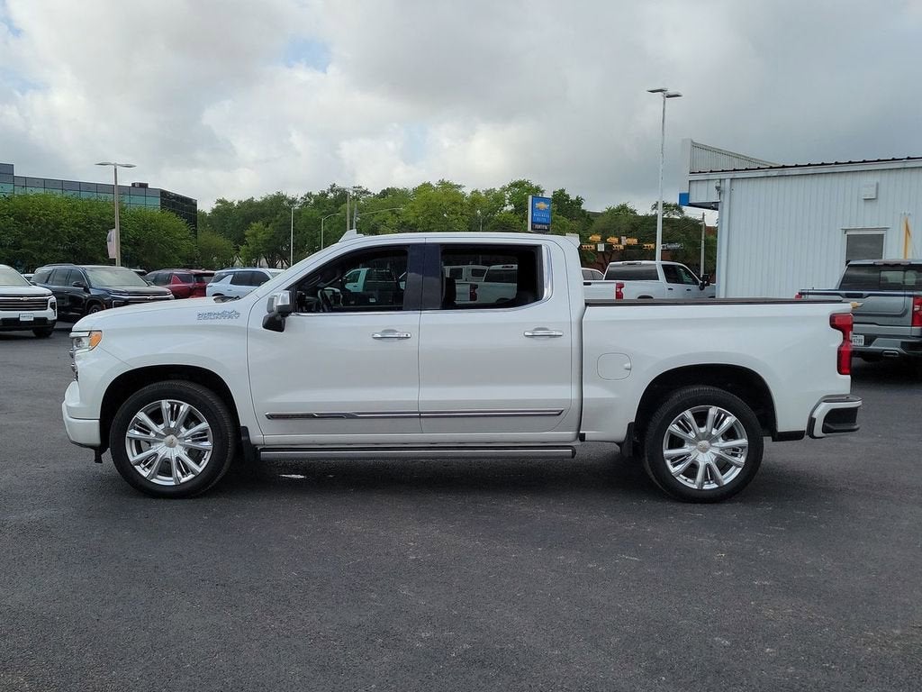 2022 Chevrolet Silverado 1500 High Country