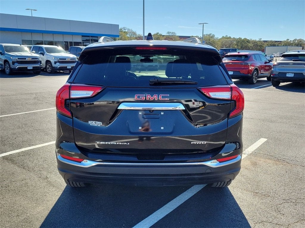 2024 GMC Terrain SLT